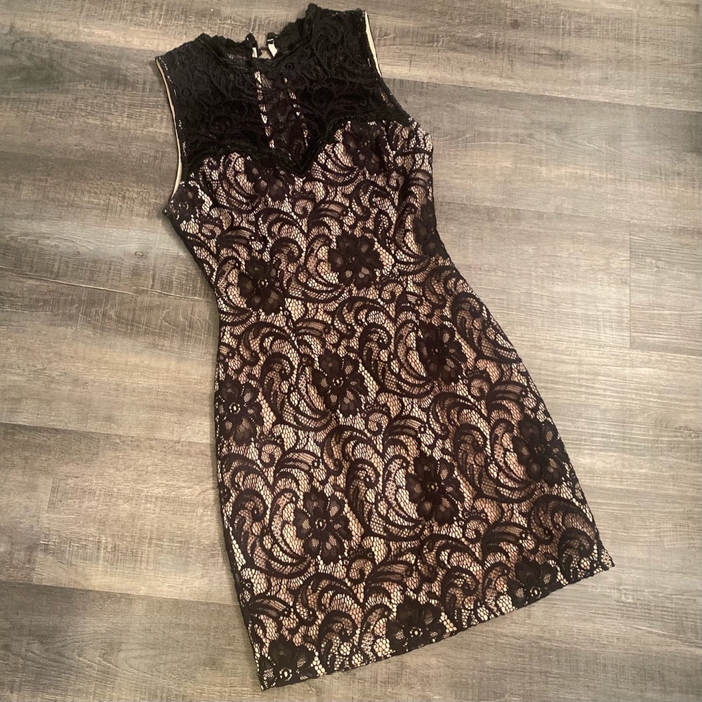 Dolce Vita black lace dress size small